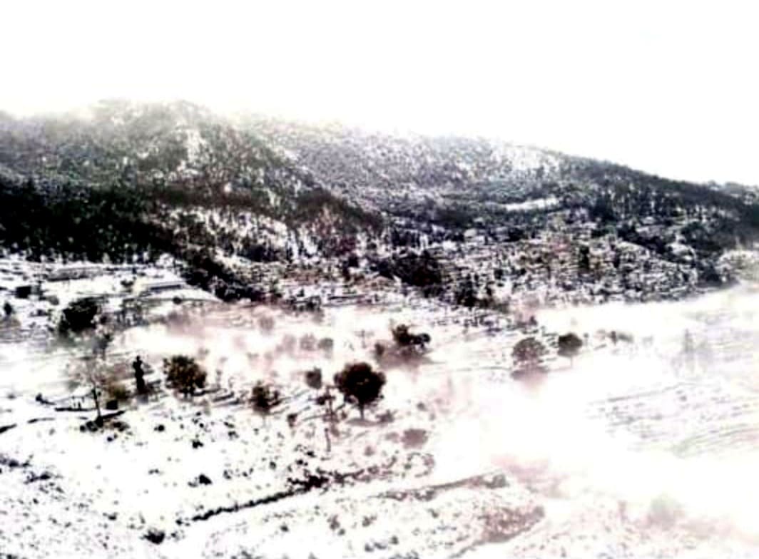 Heavy Snowfall in the month of December in Pauri